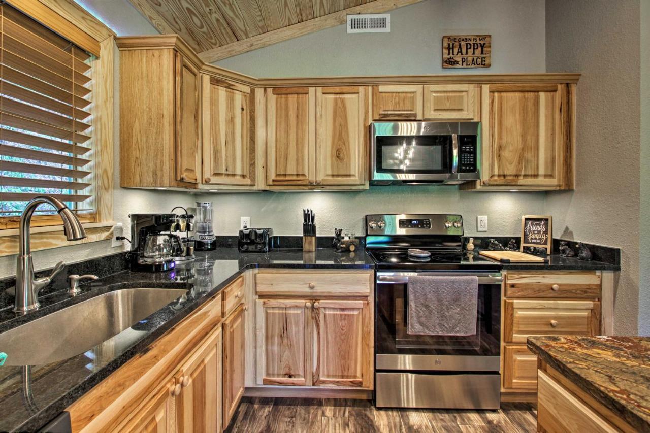 Secluded Cabin With Hot Tub, 3 Mi To Pigeon Forge! Sevierville Exterior photo