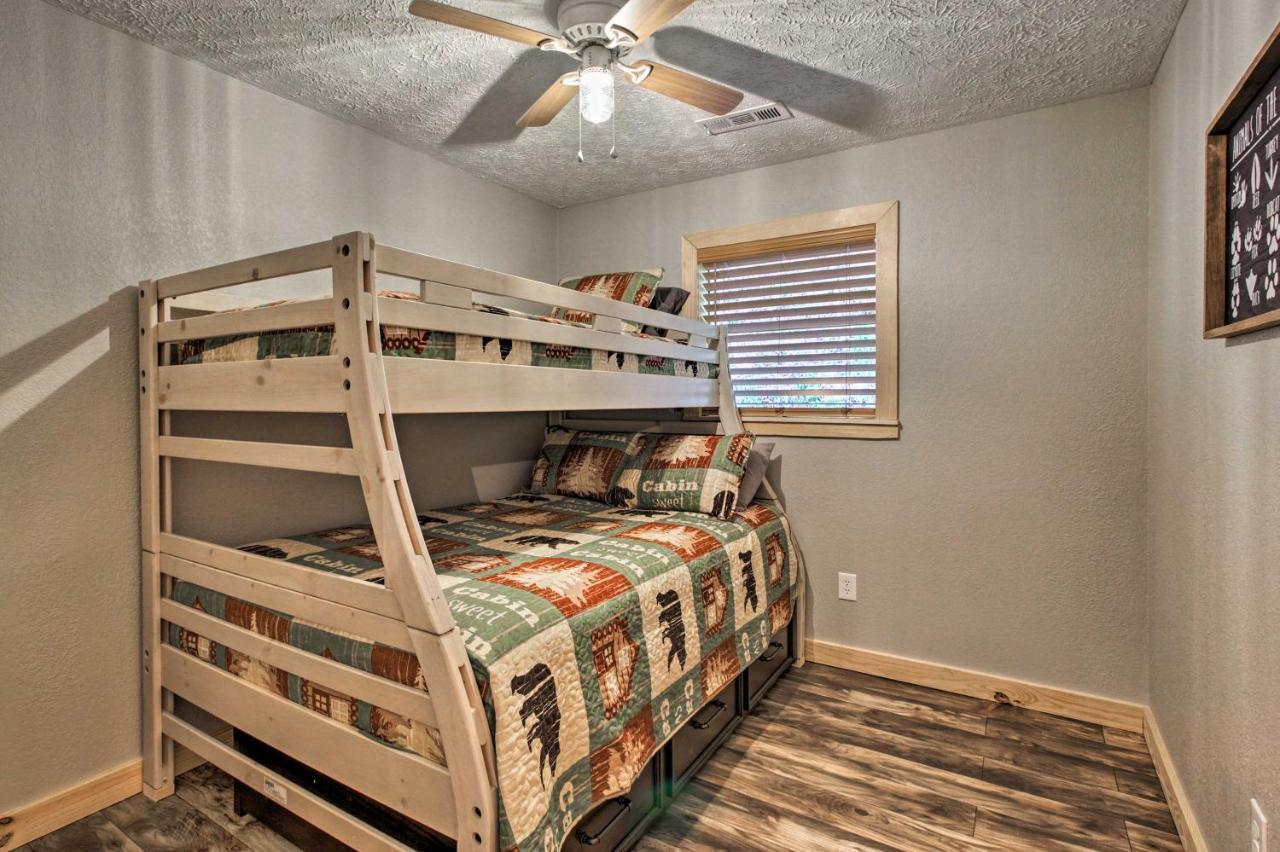 Secluded Cabin With Hot Tub, 3 Mi To Pigeon Forge! Sevierville Exterior photo